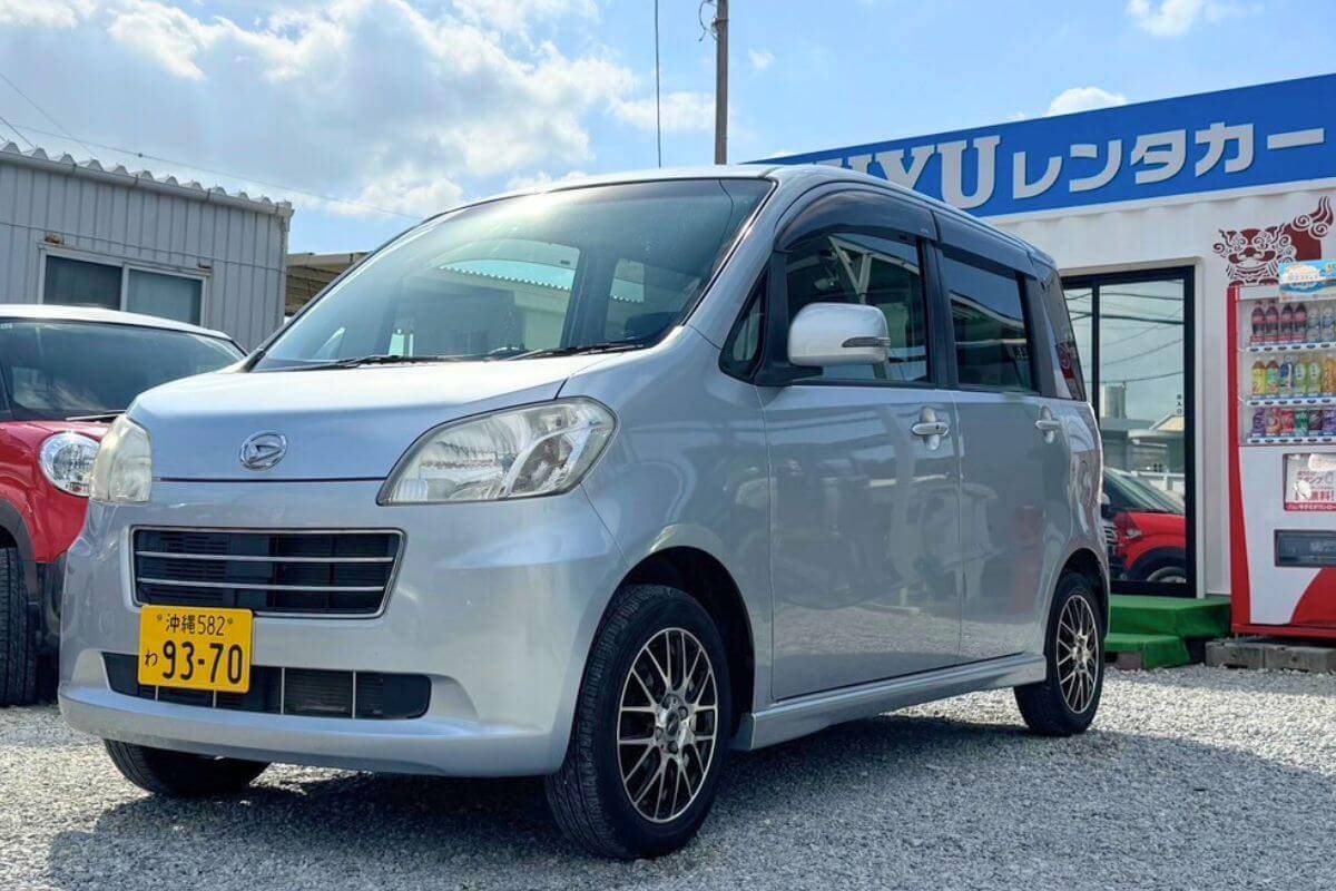 沖縄レンタカーYUYUの人気軽自動車レンタカーDAIHATSUタント